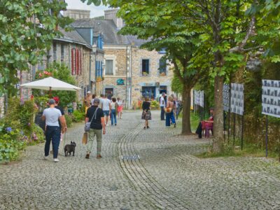 Festival Photo La Gacilly 2026 : un village breton transformé en galerie géante à ciel ouvert